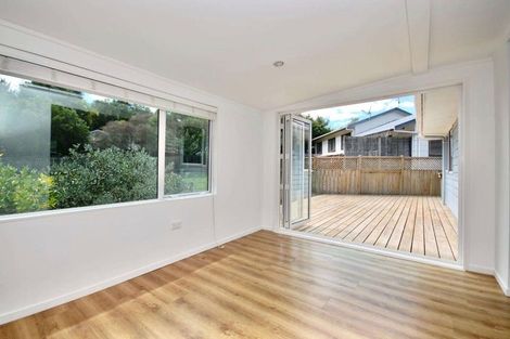 Photo of property in 2/130 Spinella Drive, Bayview, Auckland, 0629
