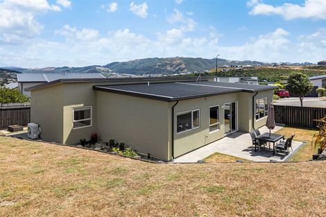 Photo of property in 7 Sumner Terrace, Aotea, Porirua, 5024