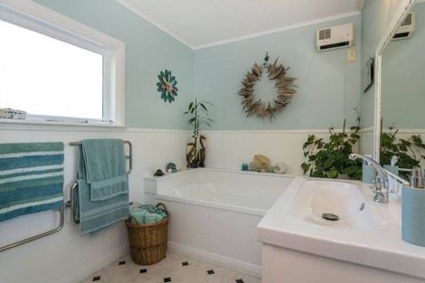 Photo of property in 8 Cook Street, Havelock, 7100