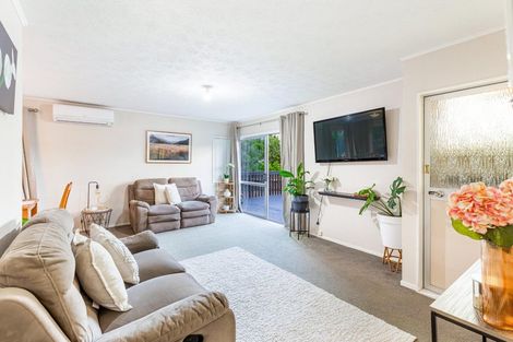 Photo of property in 18 Alidade Place, Massey, Auckland, 0614