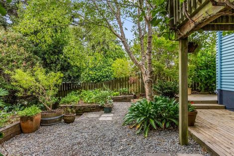 Photo of property in 60 Taylor Terrace, Tawa, Wellington, 5028
