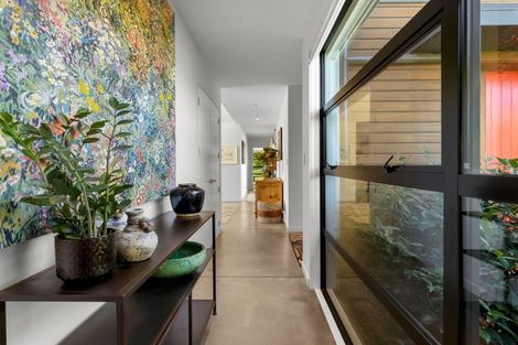 Photo of property in 251 Beacon Point Road, Wanaka, 9305