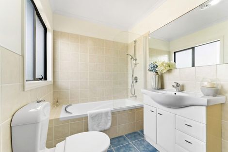 Photo of property in 19 Virginia Street, Henderson, Auckland, 0612