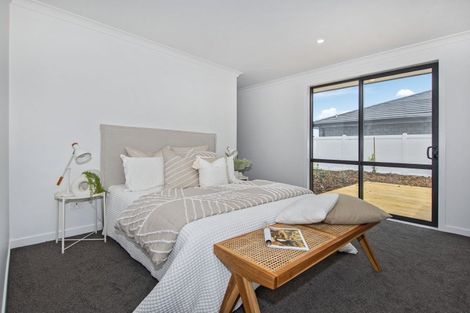 Photo of property in 30 Kapiakauri Road, One Tree Point, 0118