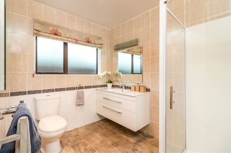 Photo of property in 1 Innisfree Place, Northwood, Christchurch, 8051