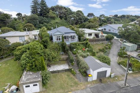 Photo of property in 11 Tilley Road, Paekakariki, 5034