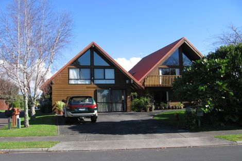 Photo of property in 71 Maygrove Drive, Orewa, 0931