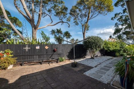 Photo of property in 1/31 Taroka Close, Pinehill, Auckland, 0632