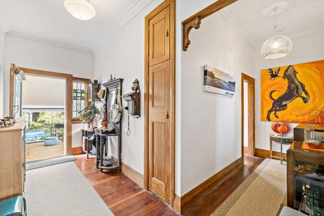 Photo of property in 34 Seaview Avenue, Northcote, Auckland, 0627