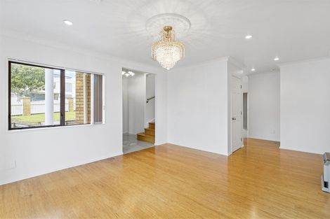 Photo of property in 1 Bougainvillaea Terrace, Goodwood Heights, Auckland, 2105