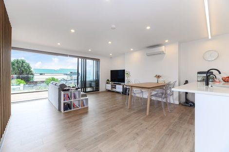 Photo of property in 1/8 Reeves Road, Pakuranga, Auckland, 2010