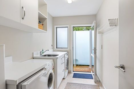 Photo of property in 4 Manhattan Rise, Orewa, 0931