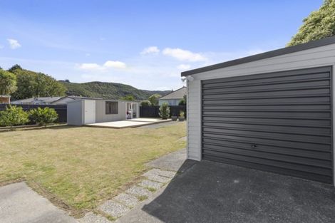 Photo of property in 39 Peck Street, Taita, Lower Hutt, 5011