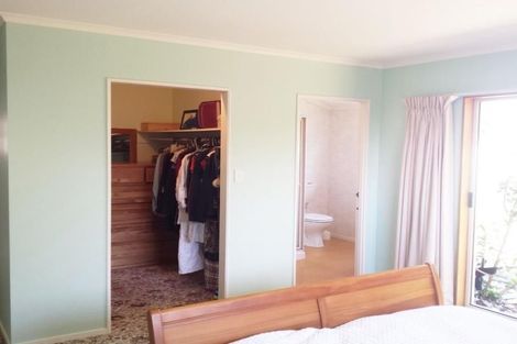 Photo of property in 4 Waiwera Place, Merrilands, New Plymouth, 4312