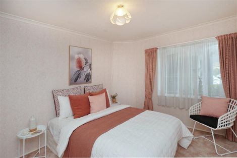 Photo of property in 33 Peer Street, Upper Riccarton, Christchurch, 8041