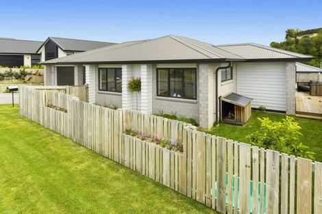 Photo of property in 36 Puhirake Crescent, Pyes Pa, Tauranga, 3112