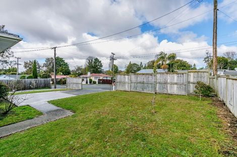 Photo of property in 22 Cron Avenue, Te Atatu South, Auckland, 0610