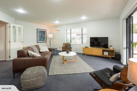 Photo of property in 5 Whitby Close, Waikawa, Picton, 7220