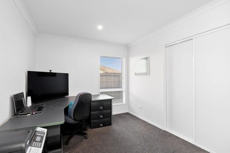 Photo of property in 9 Polish Settlers Place, Marshland, Christchurch, 8083