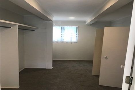 Photo of property in 7 Stitchbird Close, Murrays Bay, Auckland, 0630