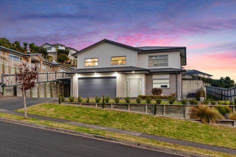 Photo of property in 111 Oteki Park Drive, Welcome Bay, Tauranga, 3112