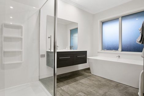 Photo of property in 8 Richards Street, Cambridge, 3434