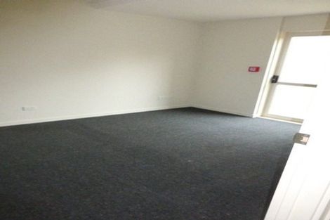 Photo of property in 3/30 Mathesons Road, Phillipstown, Christchurch, 8011