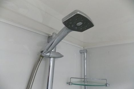 Photo of property in 21a Cotswold Crescent, Newlands, Wellington, 6037