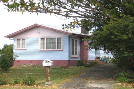 Photo of property in 45 Fairclough Road, Beach Haven, Auckland, 0626