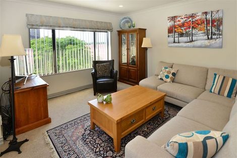 Photo of property in 31 Chesterfield Way, Orewa, 0931