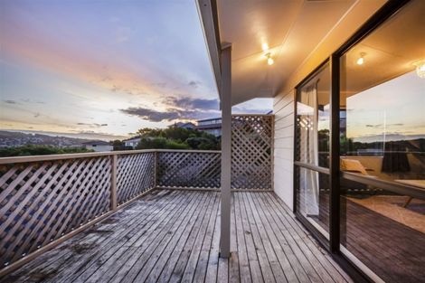 Photo of property in 8 Finn Place, Titahi Bay, Porirua, 5022
