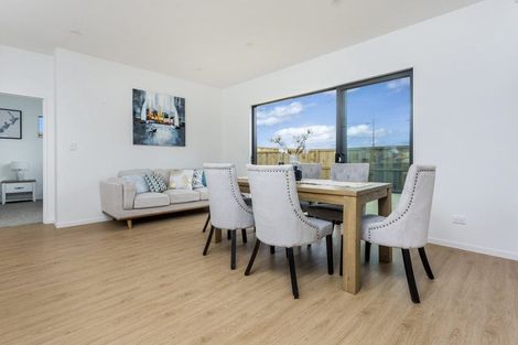 Photo of property in 75 Clarks Beach Road, Clarks Beach, 2122