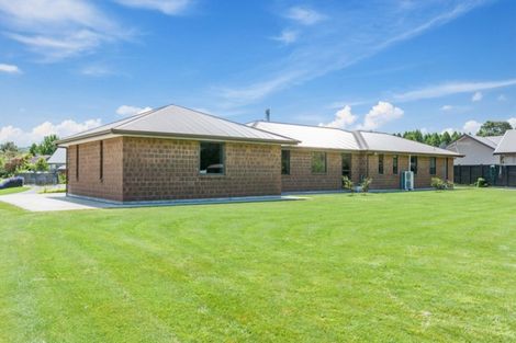 Photo of property in 1 Cabbage Tree Grove, Kinloch, Taupo, 3377