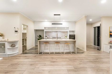 Photo of property in 9 James Elliot Way, Pokeno, 2402