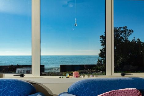 Photo of property in 35 Clifton Road, Haumoana, 4102