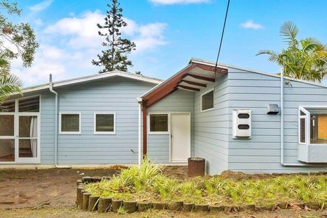 Photo of property in 28 Sunnyfield Crescent, Glenfield, Auckland, 0629