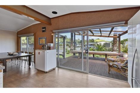 Photo of property in 7 Maraetai Place, Port Waikato, Tuakau, 2695