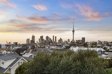 Photo of property in 41a Hackett Street, Saint Marys Bay, Auckland, 1011