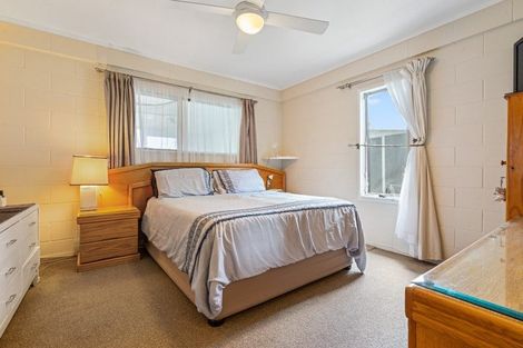 Photo of property in 76 Racecourse Road, Waiuku, 2123