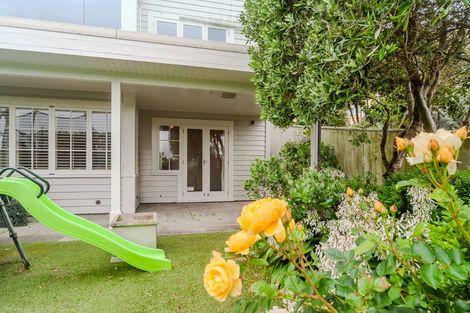 Photo of property in 60 The Crescent, Roseneath, Wellington, 6011