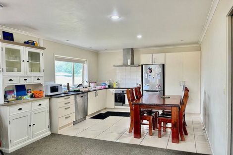 Photo of property in 1 Ranchod Terrace, Pukekohe, 2120