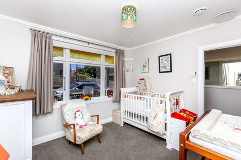 Photo of property in 18 Aubrey Street, New Plymouth, 4310