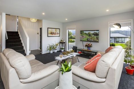 Photo of property in 125 Riverstone Drive, Riverstone Terraces, Upper Hutt, 5018