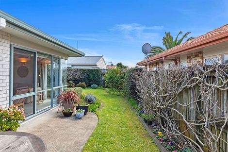 Photo of property in 27 Lavender Place, Papamoa Beach, Papamoa, 3118