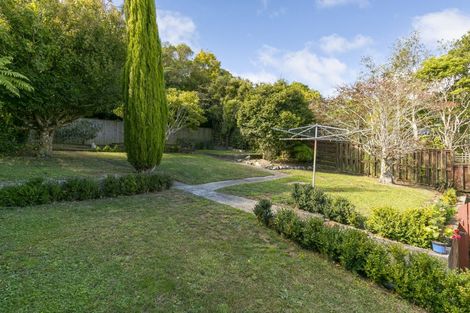Photo of property in 73 Taylor Terrace, Tawa, Wellington, 5028