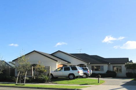 Photo of property in 48 Realm Drive, Paraparaumu, 5032