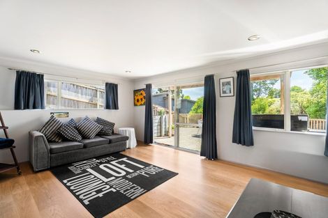 Photo of property in 1/28a Tamahere Drive, Glenfield, Auckland, 0629