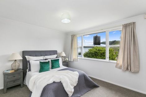 Photo of property in 7 Camrose Grove, Kingston, Wellington, 6021