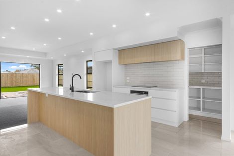 Photo of property in 20 Salkeld Place, Woodend, 7610