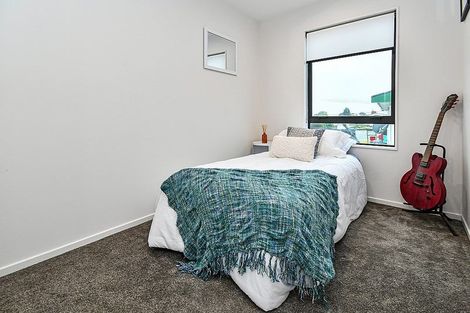 Photo of property in 69c Astley Avenue, New Lynn, Auckland, 0600